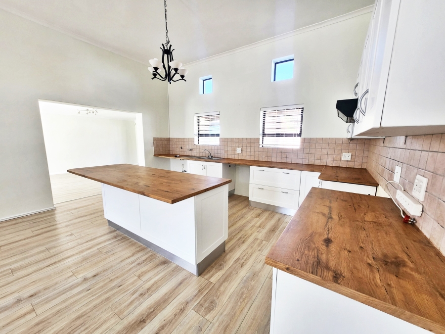 3 Bedroom Property for Sale in Struisbaai Western Cape
